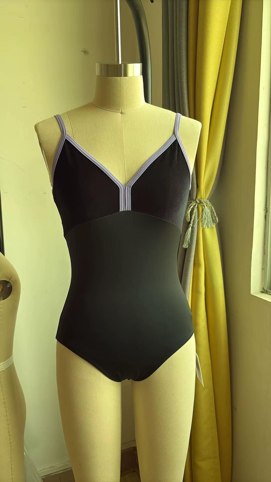 Adult Nylon/Lycra Leotard w/ Velvet Top & Contrasting Trim - Image 3
