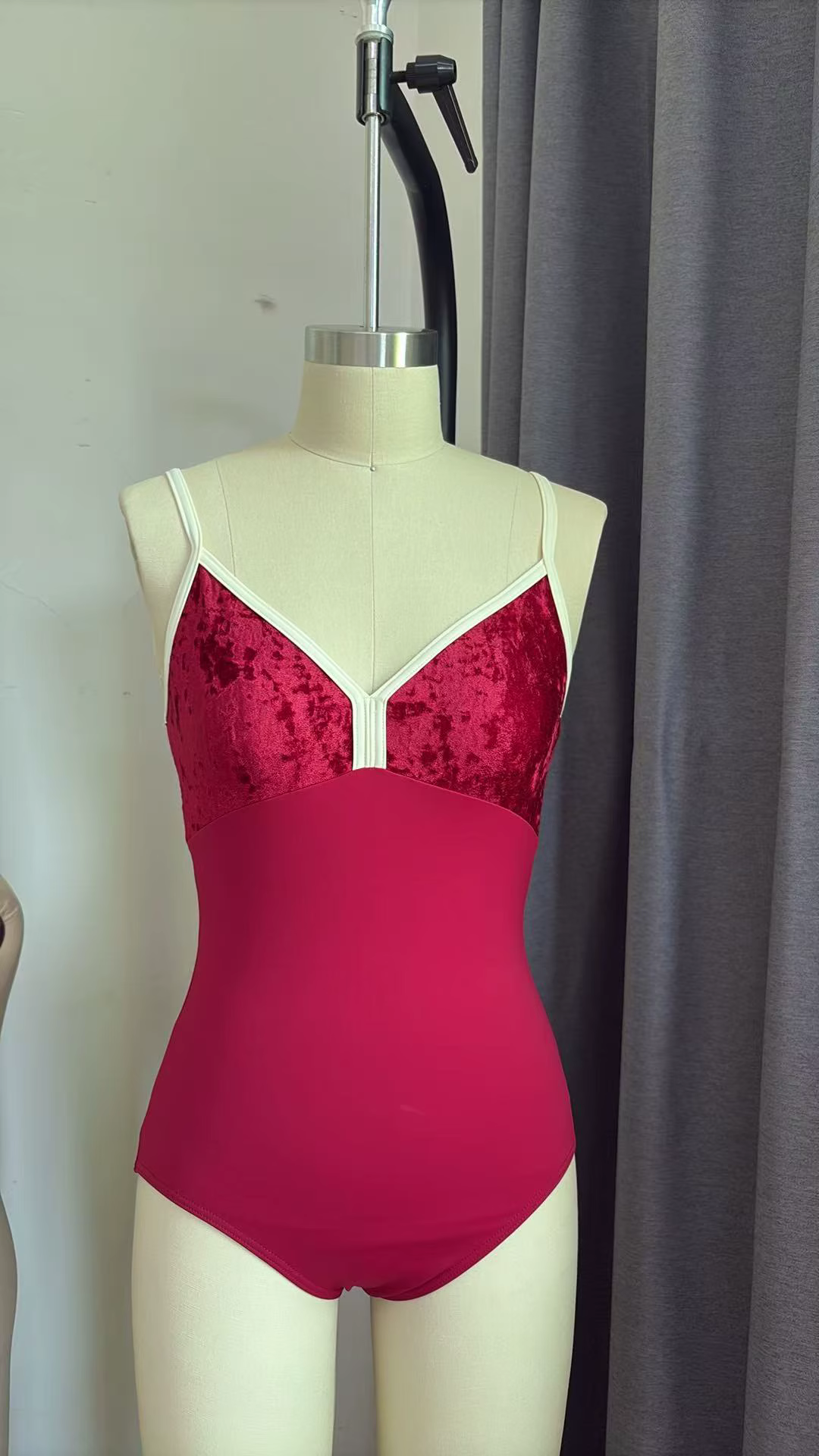 Adult Nylon/Lycra Leotard w/ Velvet Top & Contrasting Trim - Image 4